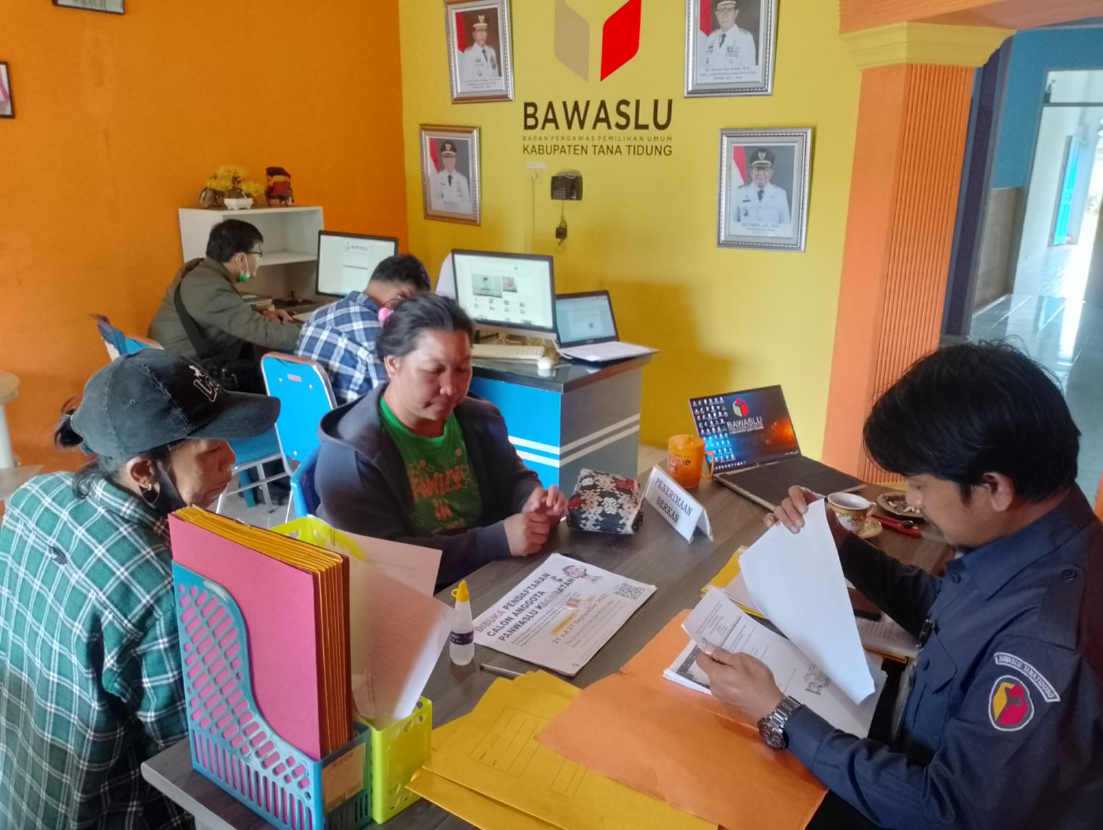 Rekrutmen Panwascam, Hari Terakhir hingga pukul 00.00 Wita