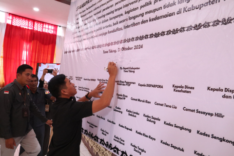 Tanda Tangan Bawaslu