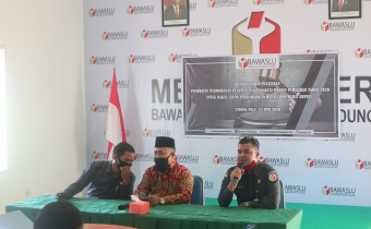 BAWASLU KTT MELAKUKAN SOSIALISASI DAN PELATIHAN PEMBUATAN PERMOHONAN PENYELESAIAN SENGKETA
